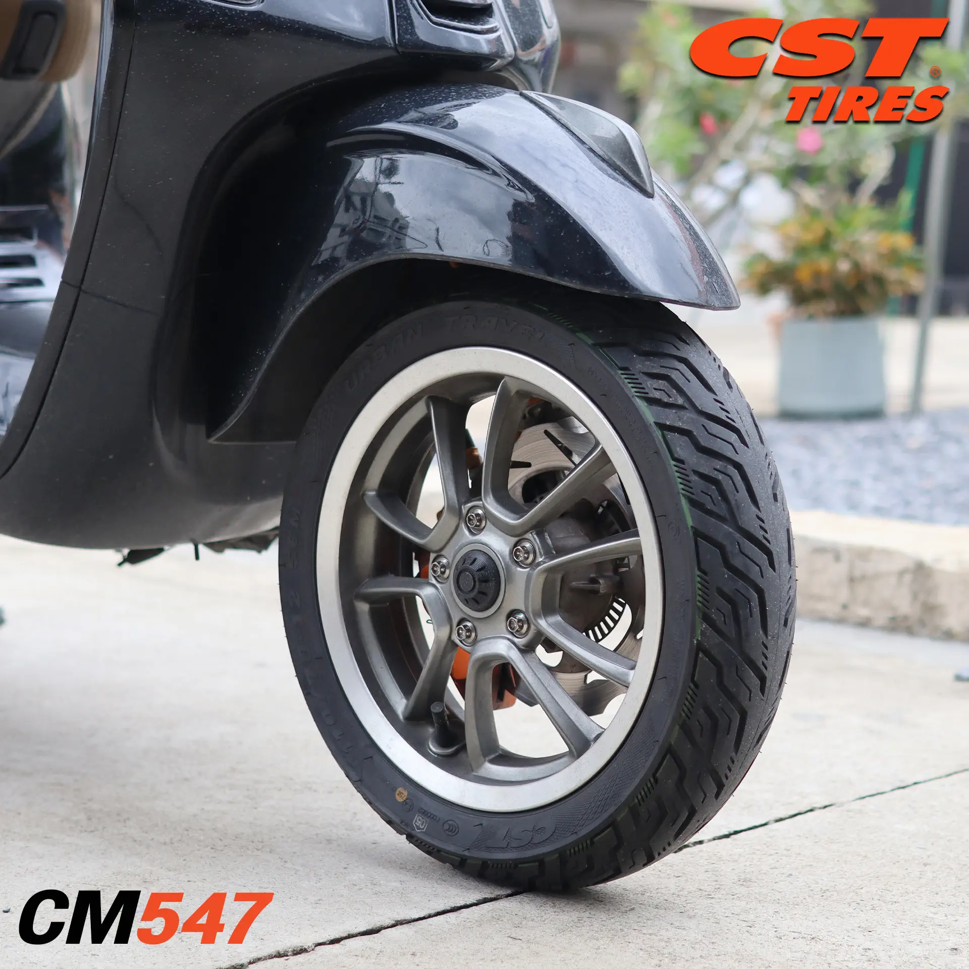 CST CM547